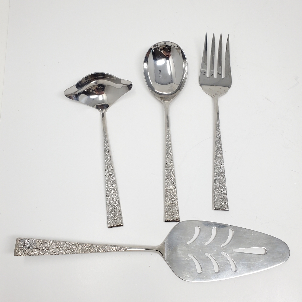 Cosmos Fresco Stainless flatware serving set of 4  In Excellent condition
